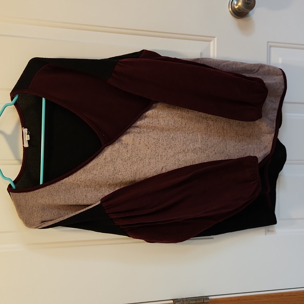 Block colored top